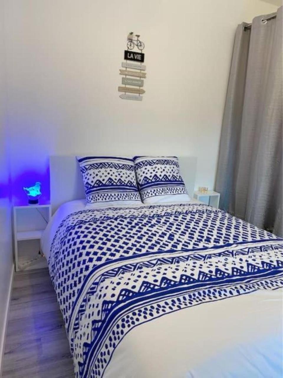 Appartement Chaleureux A アルフォールヴィル エクステリア 写真